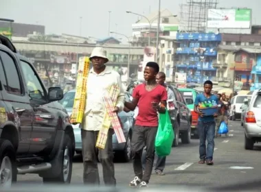 lagos hawker 2 jpg REPORT AFRIQUE International The Lagos hawker who makes one million Naira monthly: An expose into Africa’s unstructured Direct-To-Consumer Market
