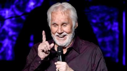 Famous Country Music Singer, Kenny Rogers, Dies at 81 5 Famous Country Music Singer, Kenny Rogers, Dies at 81