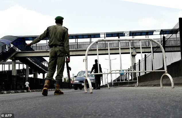 Nigeria: Gunmen Raid Police Station in Anambra 5 Nigeria: Gunmen Raid Police Station in Anambra