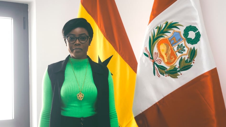 Face of Runway Ghana, Araba Sey Meets Ambassador of Peru 5 Ghanaian International Model, Araba Sey early last week met with Mr Abel Antonio Cárdenas Tuppia, who is the Ambassador of Peru to Ghana.