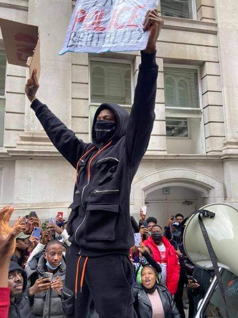 wizkid endsars REPORT AFRIQUE International Entertainment Roundup: Wizkid drops ''Made in Lagos'' Album, Burna Boy dedicates new song to #EndSARS protest victims
