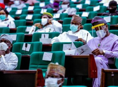 Reps Urge CBN to Curb Banks' Delay in Returning Customers' Funds Reps Grill Humanitarian Affairs Minister over 2021 budget