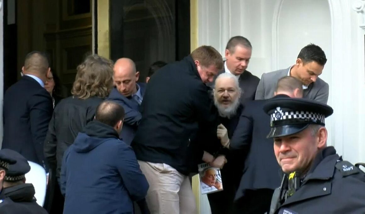 Julian Assange Will Not Be Extradited to the US, UK Court Rules 5 Julian Assange Will Not Be Extradited to the US, UK Court Rules