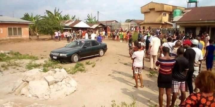 8 Children Found Dead After They Accidentally Locked Themselves Inside a Car in Lagos Nigeria