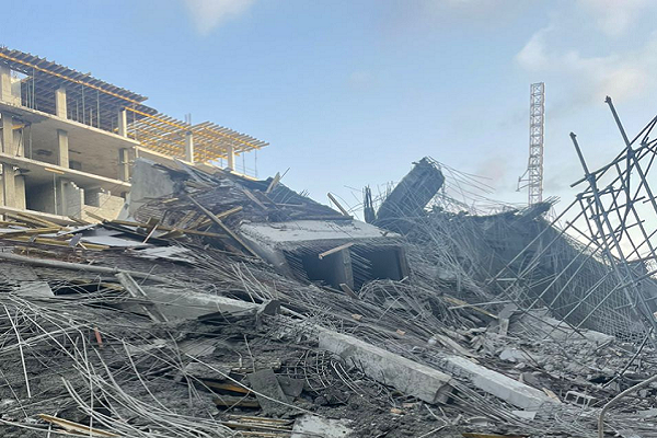 Several Workers Trapped in Rubble as 7-Storey Building Collapsed building in Banana Island, Lagos