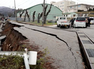 strong earthquakes Japan Triggers tsunami Warnings