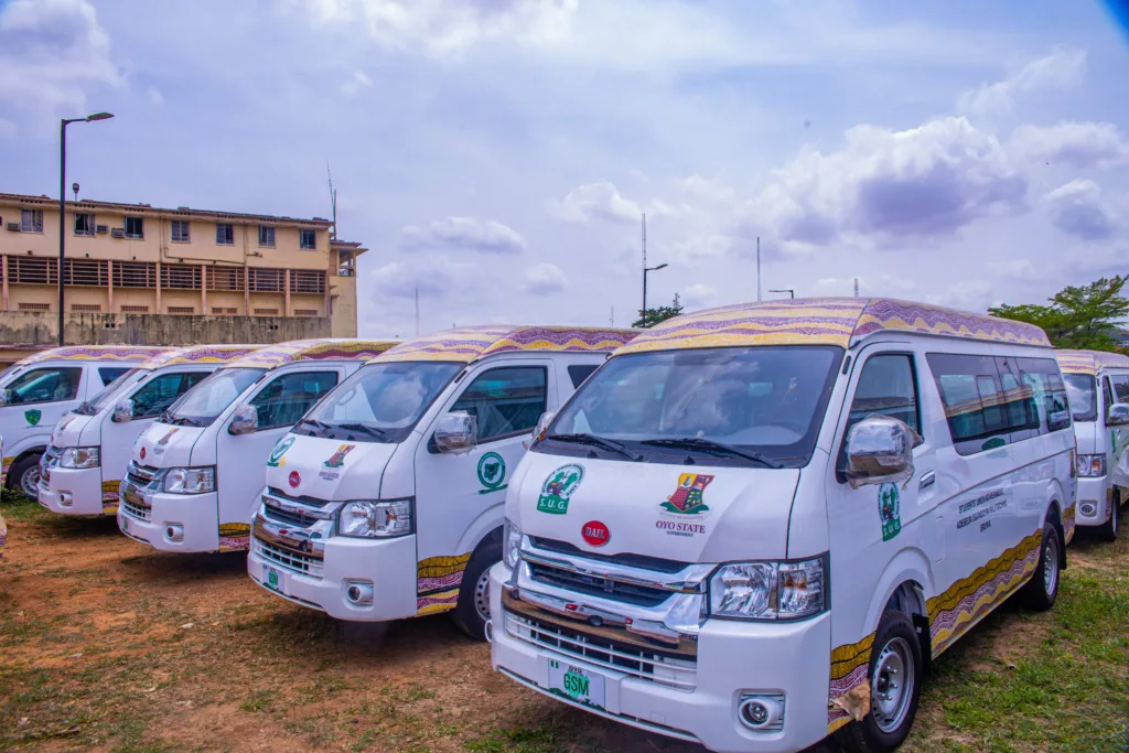 Gov seyi Makinde approves payment of student bursary, buys 28 18-Seater buses for student leaders in Oyo State