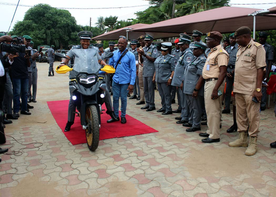 Customs Commends Officers For Outstanding Performance