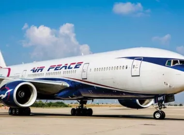 FG backs air peace amid alleged safety violation