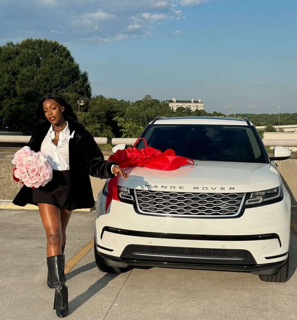 [PHOTOS] Rudeboy surprises wife, Ivy Ifeoma with Range Rover SUV as push gift Rudeboy