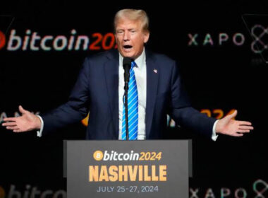 Never sell your Bitcoin, it will be bigger than gold - Trump