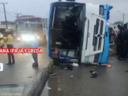 Many Injured as Fully Loaded BRT Bus Overturns in Lagos Many Injured as Fully Loaded BRT Bus Overturns in Lagos