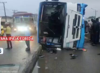 Many Injured as Fully Loaded BRT Bus Overturns in Lagos