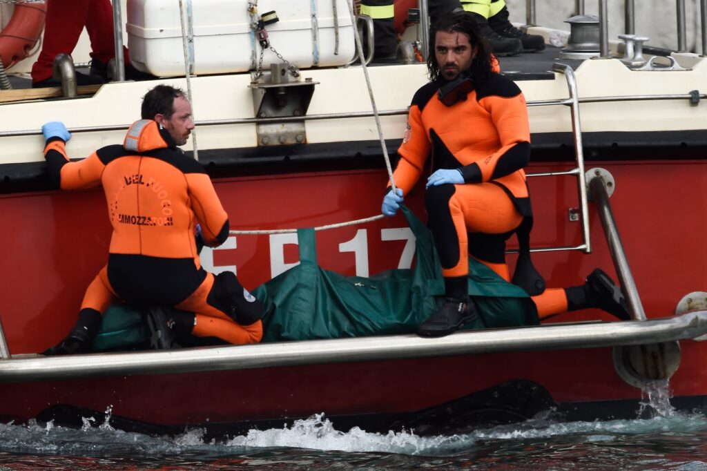 Tragic Turn: 5 Bodies Recovered from Sunken Superyacht Off Sicily’s Coast—Famed Billionaire Among the Dead Tragic Turn: 5 Bodies Recovered from Sunken Superyacht Off Sicily’s Coast—Famed Billionaire Among the Dead Bayesian