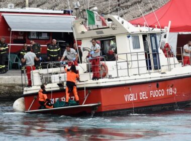 5 Bodies Recovered from Sunken Superyacht Bayesian Off Sicily’s Coast