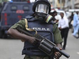 "I swear, I will kill" - Kano Policeman threatens protesters