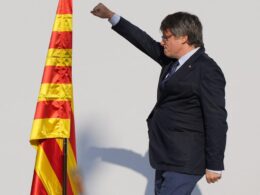 Catalan police lock Barcelona to capture carles Puigdemont