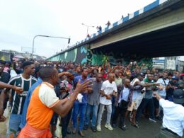 Wike called a thief by protesters in port harcourt