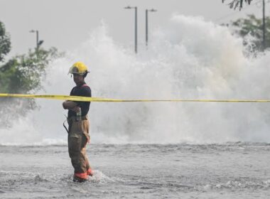 Massive Water Main Break Floods Montreal Streets, 150,000 Homes Under Boil-Water Advisory