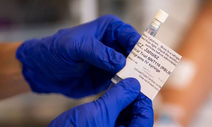 Revolutionary mRNA Vaccine Could End Lung Cancer