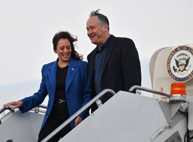 Kamala Harris Lands in Chicago: The High-Stakes Showdown with Trump Begins!