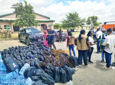 400 Nigerians Deported from UAE arrive at Abuja airport