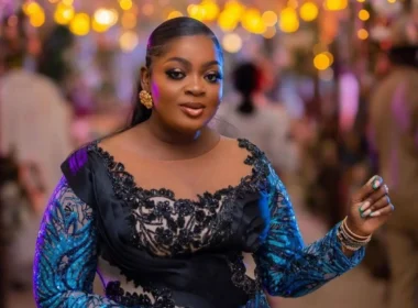 Eniola Badmus Hails Tinubu’s Economic Magic Shift: N14 Trillion Trade Surplus Amidst Rising Inflation