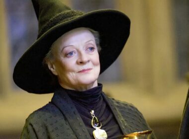 Oscar-Winning Actress Maggie Smith Dies at 89