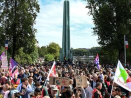 Thousands Protest in France Against New Prime Minister Michel Barnier