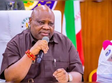 Osun LG Crisis: APC Takes Over Secretariats, Adeleke Condemns Action