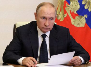 Putin Signs Decree to Expand Russian Military to 2.38 Million Personnel