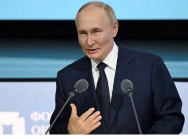 Putin Urges Russians to Have Sex at Work to Combat Low Birth Rate