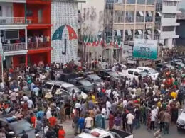 Protesters Storm PDP Headquarters Ahead of Rivers LG Elections Protesters Storm PDP Headquarters Ahead of Rivers LG Elections