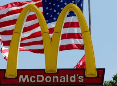 McDonald's Shares Drop As Outbreak Linked To Burger Kills 1