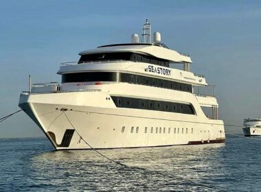 17 Missing After Tourist Yacht Sinks in Red Sea Amid High Waves