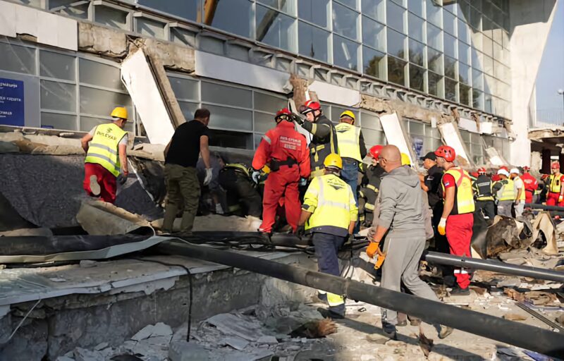 Tragedy in Serbia: 14 Dead After Railway Station Roof Collapse in Novi Sad