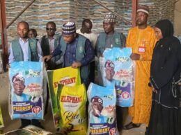 Anti-Graft Agency Uncovers Facility Re-bagging 28 Trucks of FG Rice Palliatives Anti-Graft Agency Uncovers Facility Re-bagging 28 Trucks of FG Rice Palliatives