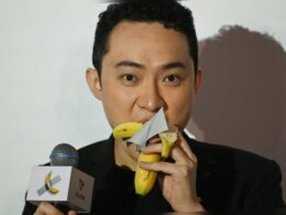 Crypto Entrepreneur Justin Sun Eats $6.2m Banana Artwork