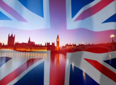 UK Job Market Outlook 2025: Strong Demand for Tech, Healthcare, and Engineering Professionals
