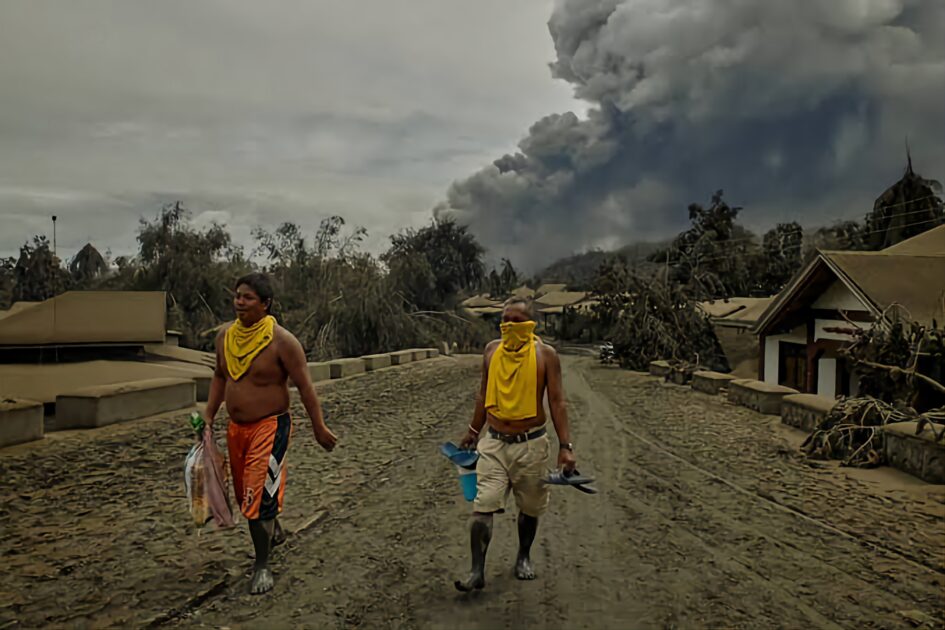 Philippine Volcano Eruption Forces Hundreds to Evacuate as Ash Blankets Villages Residents evacuating due to gases and ash from the volcano