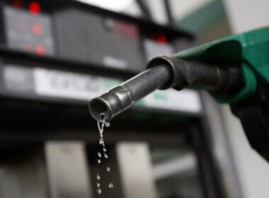Dangote Refinery Slashes Petrol Price to N835 Per Litre Amid Falling Global Crude Rates