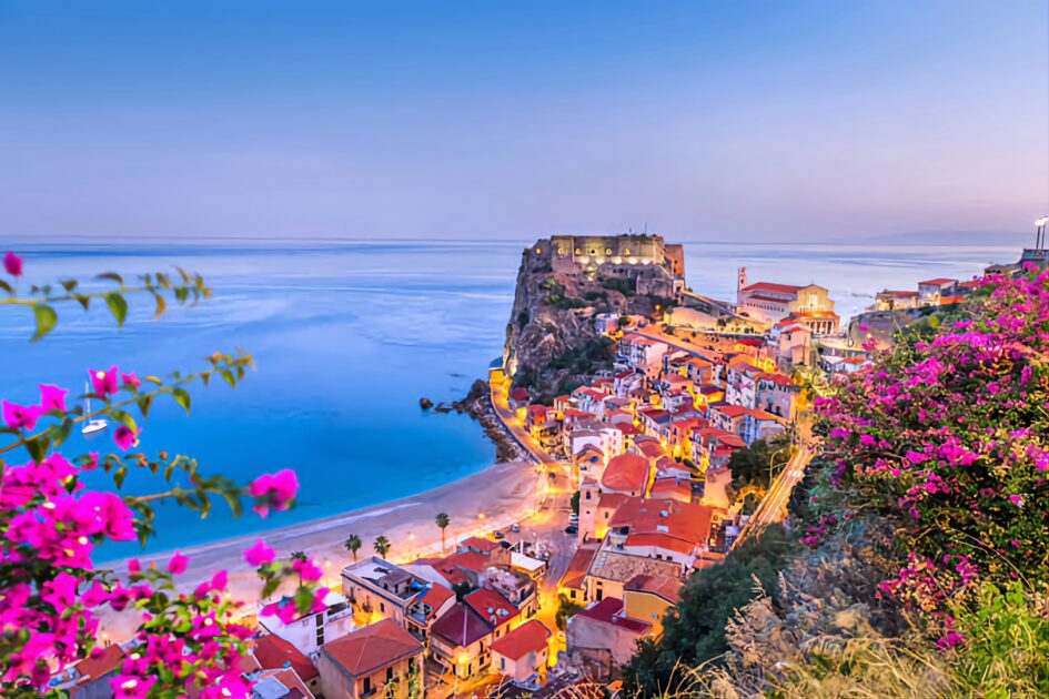  The Calabria region is inviting entrepreneurs and skilled workers to its serene villages with grants of up to €28,000 (£23,222).