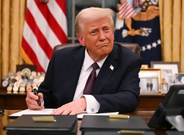 Donald Trump Offers 2 Million Federal Workers 8 Months’ Pay to Quit—Critics Call It a "Fake Offer"