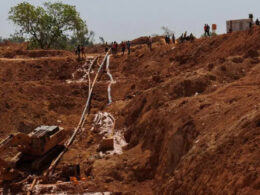 Over 40 killed in Mali illegal gold mine collapse Over 40 killed in Mali illegal gold mine collapse