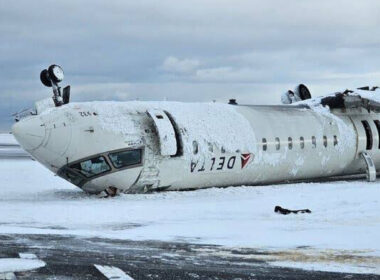 Delta Airlines Offers $30,000 to Each Passenger of Toronto Plane Crash