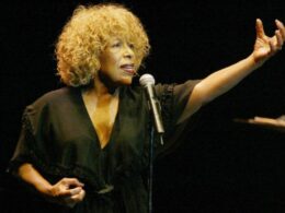 Roberta Flack, Legendary ‘Killing Me Softly’ Singer, Dies at 88