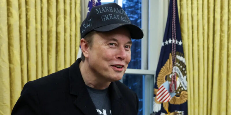 Elon Musk Gives Cash Rewards To Voters Signing Anti-'Activist Judge' Petition