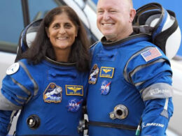 Astronauts Safely Return To Earth After 9 months Stranded In Space
