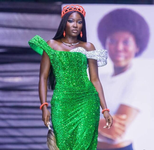 UNILAG’s Ololade Ayelabola Sets New Guinness Record for Catwalk Distance UNILAG’s Ololade Ayelabola Sets New Guinness Record for Catwalk Distance Ololade Ayelabola