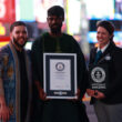 Nigerian chess master Tunde Onakoya, the founder of Chess in Slums Africa, has successfully set a new Guinness World Record for the longest chess marathon, exceeding the previous record of 61 hours.